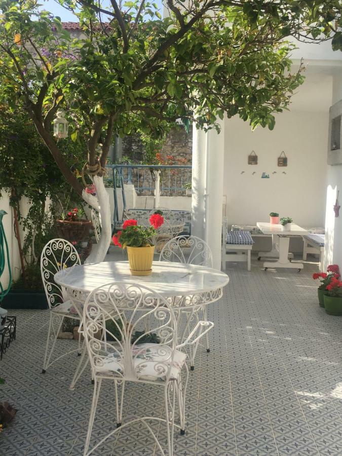 Defne Ev Hotel İzmir Exterior photo